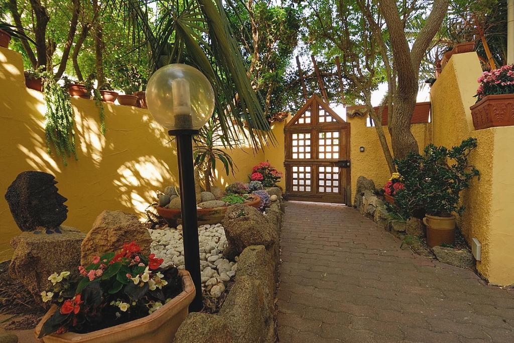 La Chicca Di Francesca Bed and Breakfast Santa Teresa Gallura Exteriör bild