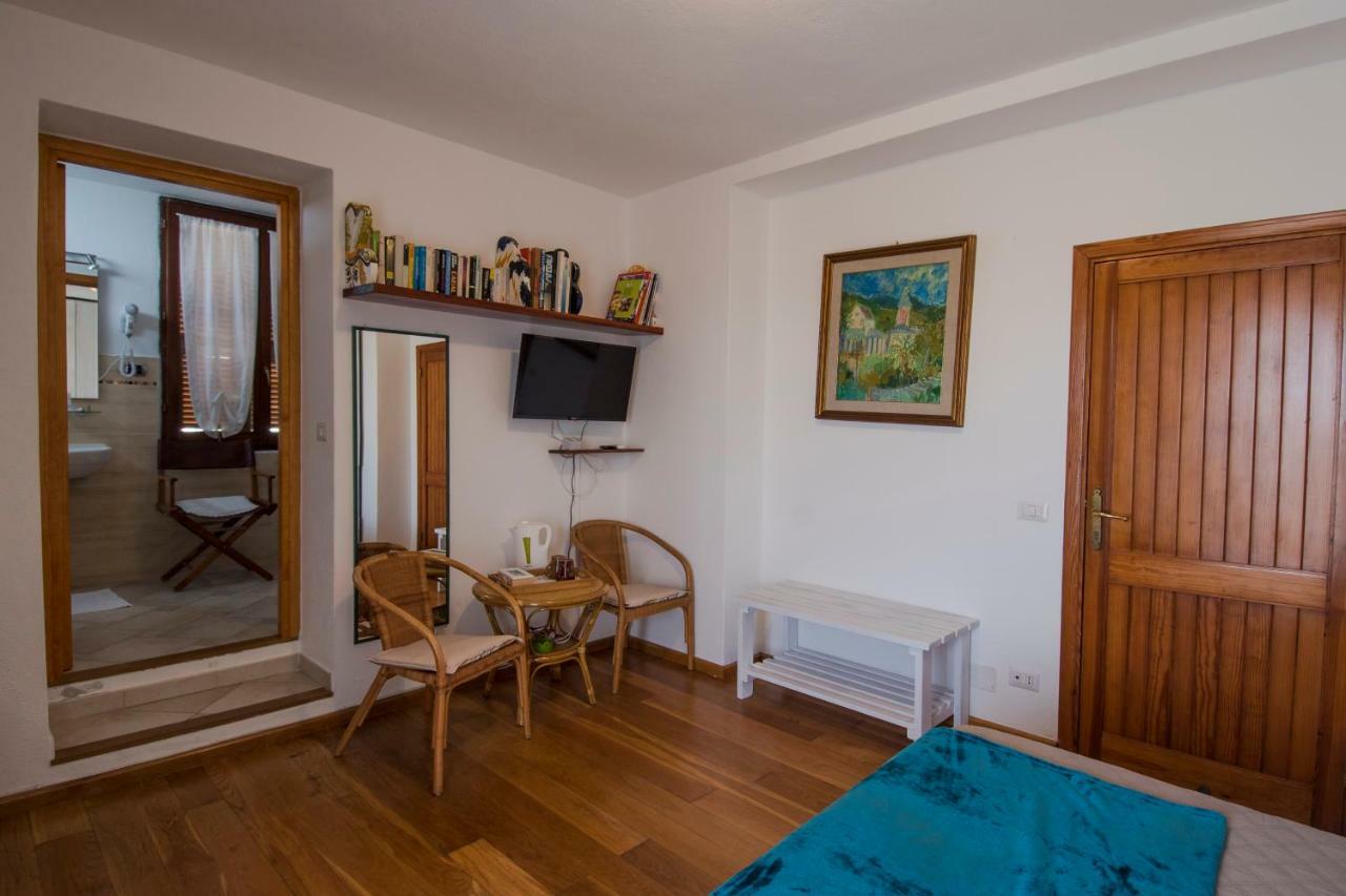 La Chicca Di Francesca Bed and Breakfast Santa Teresa Gallura Exteriör bild